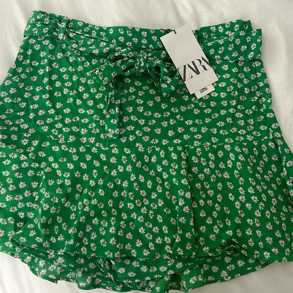 Green floral skort
